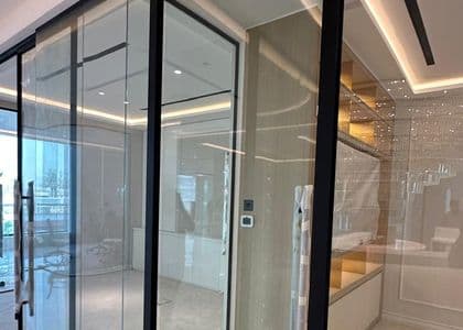 Semi-frameless shower screen
